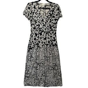 Donna Morgan Floral Print Dress Black White Short Sleeve‎ V Neck Size 8